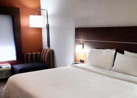 Holiday Inn Express & Suites CHICAGO SOUTH LANSING by IHG 4