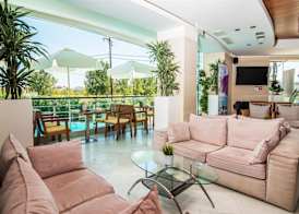 Cosmopolitan Hotel 4