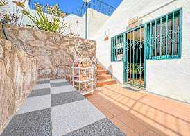 Laguna Apartments 3