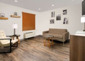 WoodSpring Suites Chicago Darien 2