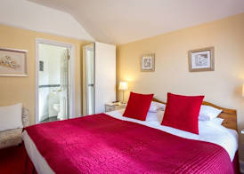 Ashgrove House 5