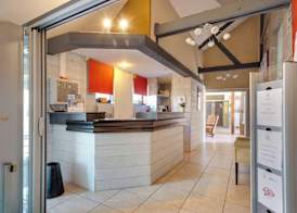 Brit Hotel le Cygne 2