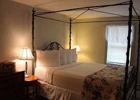 VERMONT INN 2