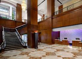 Hilton Charlotte Uptown 5