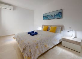 Modern 2BR Apartment in Central St Julian's 3