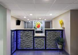 Super 8 by Wyndham Buffalo 2