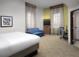 Holiday Inn Express SAN ANTONIO N-RIVERWALK AREA by IHG 3