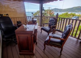 Treasure Cove Hotel & Restaurant 2
