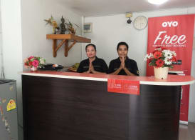 OYO 75414 KJS Pattaya 4
