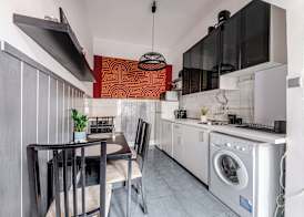 Chain Bridge Apartment 3