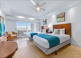Harbour Village Beach Club 5