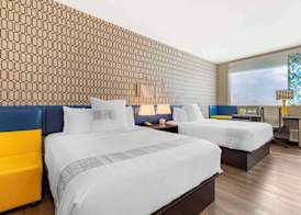 GLō Best Western Dallas South DeSoto 5