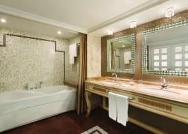 Crowne Plaza ISTANBUL - OLD CITY by IHG 4