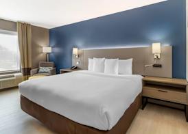 Comfort Inn & Suites Houston FM1960 - Champions 5