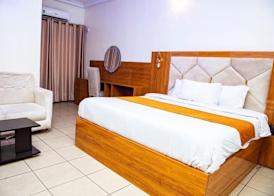 Londa Hotel and Suites-Guest Room 5