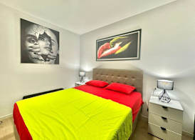 Modern One Bedroom Apartment 4