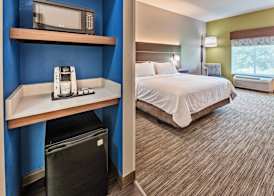 Holiday Inn Express & Suites LAKE ZURICH-BARRINGTON by IHG 3