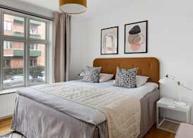 Constantin - Chic 2-Bdr Apt with Balcony 5