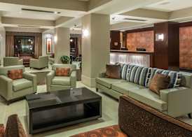 Embassy Suites by Hilton Alexandria Old Town 4