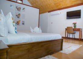 Shose Farmhouse Chalets & Campsite 4