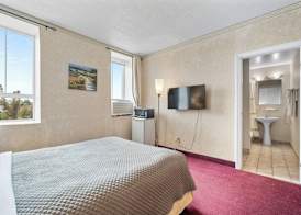 Royal Inn and Suites at Guelph 2