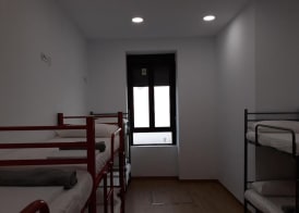 Hub Hostel Seville 3