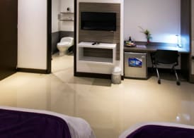 Loyds Hotel 4