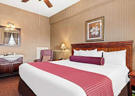 Genetti Hotel, SureStay Collection by Best Western 5