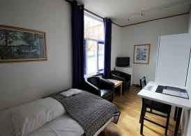 Ami Hotel 5