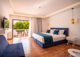 Ramada Loutraki Poseidon Resort 4