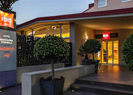 Ibis Cornella 2