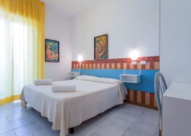 Hotel Plaza con piscina 4
