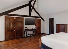 Chateau Hotel 5