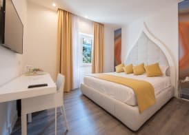 DIAMOND SUITE 5