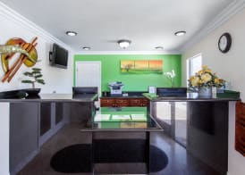 Rodeway Inn Adelanto US 395 2