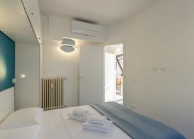 JOIVY Spacious Apt for 6, Near Train Station and Beach 3