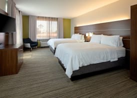 Holiday Inn Express & Suites FRESNO SOUTH by IHG 2