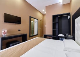Sweet Central Hotel 5