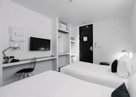 Blu Monkey Hub and Hotel Phuket Town- Free All Day Coworking space 5