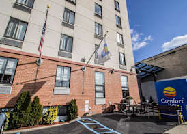 Red Lion Inn & Suites Brooklyn 2