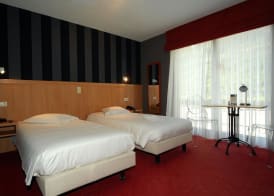 New Hotel de Lives 2