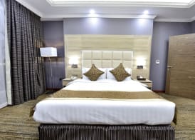 Iridium 70 Hotel 5