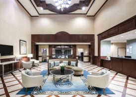 La Quinta Inn & Suites by Wyndham DFW Airport West - Euless 5
