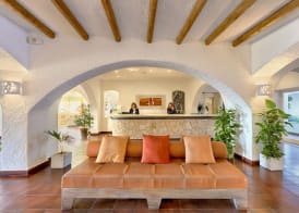 COLONNA GRAND HOTEL CAPO TESTA, a Colonna Luxury Beach Hotel, Santa Teresa Sardegna 3
