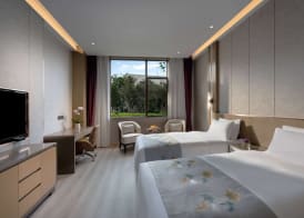 Howard Johnson by Wyndham LakeView Hotel Kunming 5