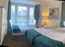 A & B Guest House Cambridge 3
