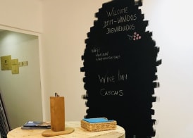 Wine Inn Cascais Guesthouse 5