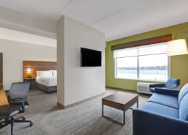 Holiday Inn Express & Suites COLLINGWOOD by IHG 5