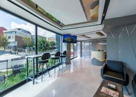 The Private Airport Hotel 3