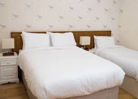 The Thatched Cottage Inn 2